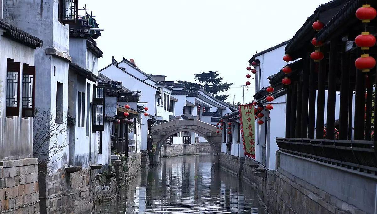 这才是《鸿雁》真正的原唱,唱出了辽阔草原的感觉,太令人陶醉了